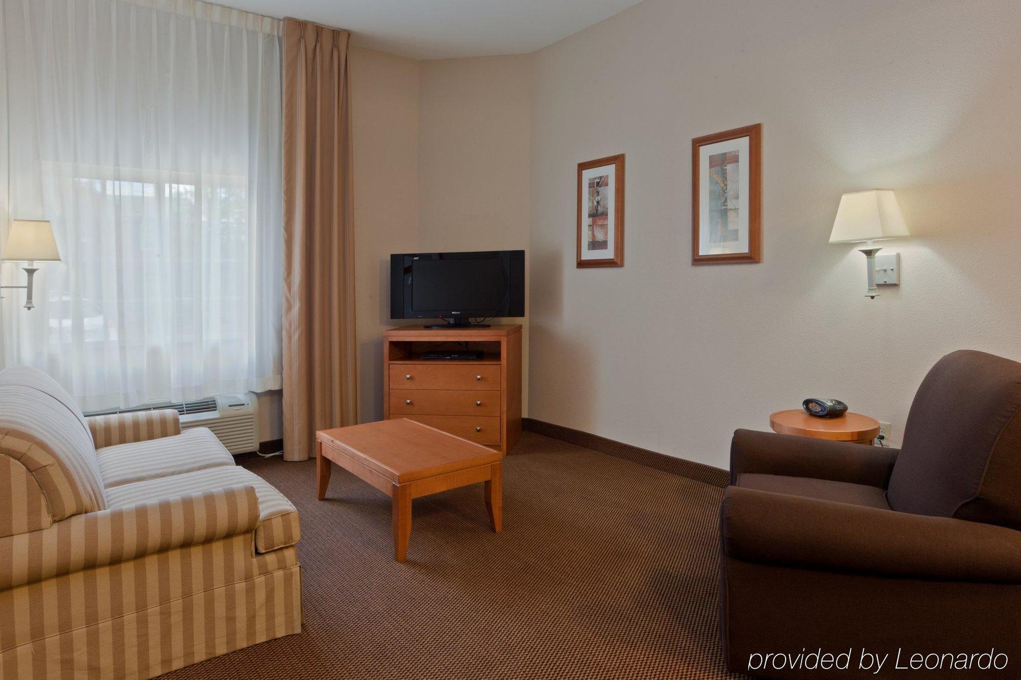 Candlewood Suites Winchester, An Ihg Hotel Экстерьер фото